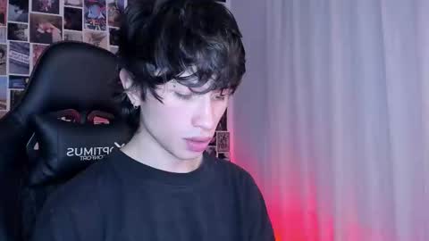 Liam online show from February 25, 5:30 am