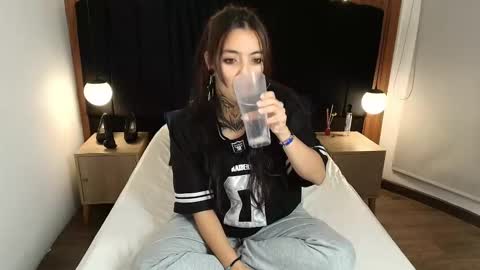 L I A M O N R O E online show from March 6, 12:26 pm