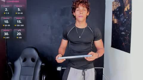 liamvibes212 online show from February 21, 1:36 pm