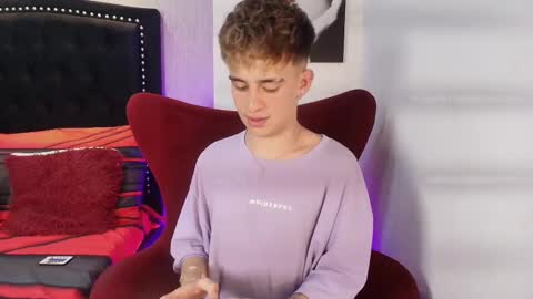 Snapshot of liamwild20 chatting on September 22, 4:38 am liam online show from September 22, 4:38 am