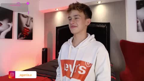 liam online show from February 17, 4:33 am