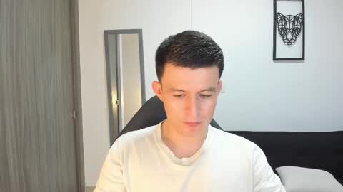 lian_eathan online show from October 18, 11:09 pm