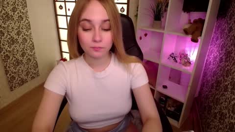 Liana online show from January 23, 5:35 am