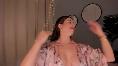 Lia online show from September 16, 1:02 pm