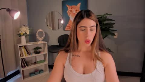 Lia online show from February 5, 1:14 pm