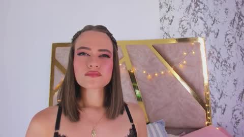 liaross online show from March 29, 4:08 pm