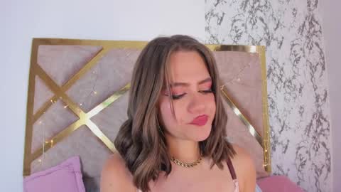 liaross online show from April 4, 8:27 pm