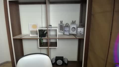 Lia online show from February 9, 1:59 pm