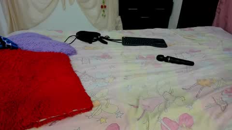 Snapshot of liawatson chatting on February 20, 2:35 pm Lia online show from February 20, 2:35 pm