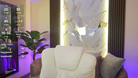 liawheeler online show from December 17, 9:10 pm