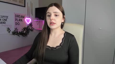 Lia online show from October 21, 1:59 pm