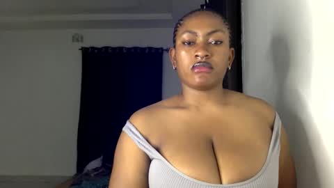 Snapshot of lick_my_pussyyy226651 chatting on October 15, 11:05 pm caira online show from October 15, 11:05 pm