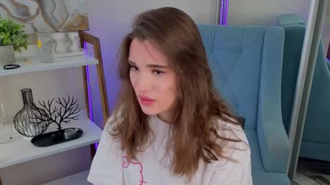 Riana online show from February 5, 10:19 am