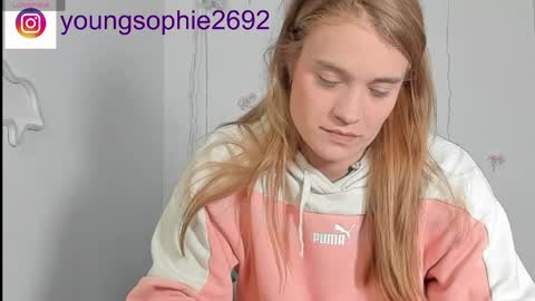 Sophie online show from May 5, 9:26 am
