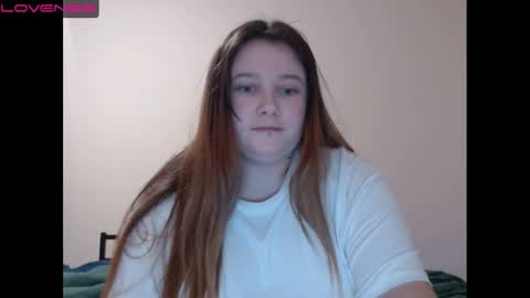 Snapshot of light_lunaa chatting on January 3, 11:35 am light_lunaa online show from January 3, 11:35 am