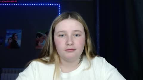Snapshot of light_lunaa chatting on October 11, 1:49 pm light_lunaa online show from October 11, 1:49 pm