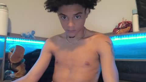 lightskinwithgirth online show from May 11, 12:56 pm