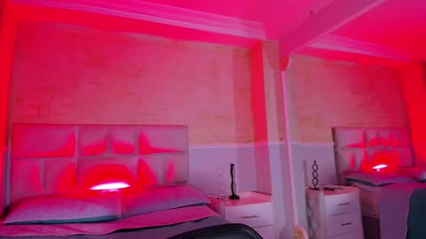 L I I A M online show from February 7, 5:41 am