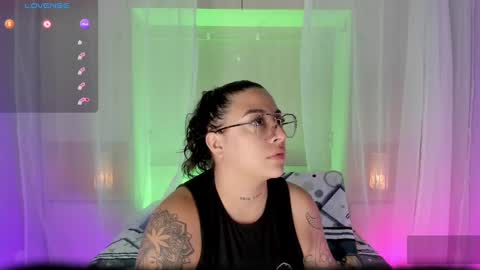 Snapshot of liiavega chatting on September 29, 11:42 am online show from September 29, 11:42 am