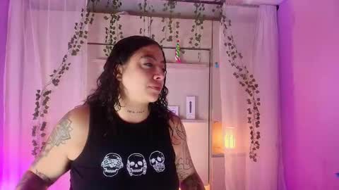 Snapshot of liiavega chatting on September 15, 11:44 am online show from September 15, 11:44 am