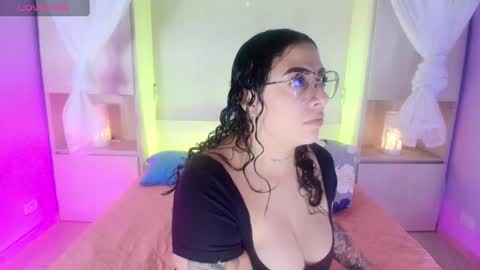 Snapshot of liiavega chatting on September 27, 11:52 am online show from September 27, 11:52 am