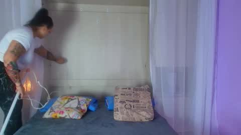 Snapshot of liiavega chatting on September 24, 11:39 am online show from September 24, 11:39 am