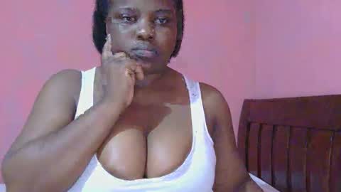 Snapshot of liilcutiee chatting on September 16, 10:02 pm Lily online show from September 16, 10:02 pm