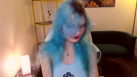 Snapshot of lika_sky chatting on October 10, 11:05 am lika_sky online show from October 10, 11:05 am