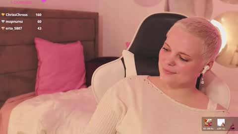 likaaberry online show from February 5, 2:42 pm