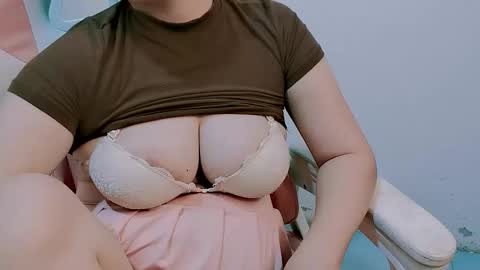 likixi online show from March 22, 8:29 am