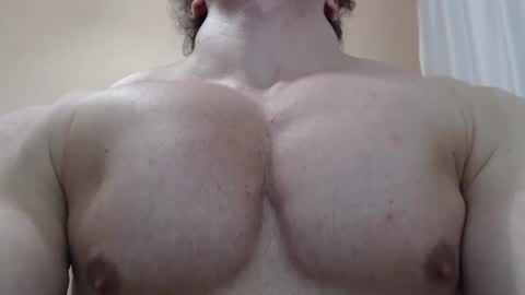 Snapshot of likwidator84 chatting on December 21, 12:53 am Maximus online show from December 21, 12:53 am