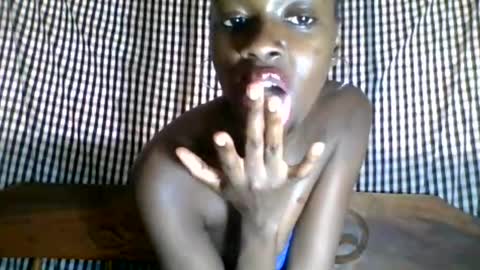Snapshot of lil6041 chatting on September 25, 8:10 am lil6041 online show from September 25, 8:10 am