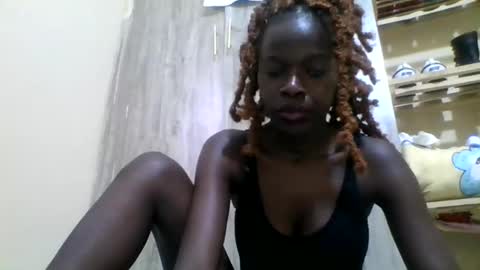 Snapshot of lil6041 chatting on October 20, 8:41 am lil6041 online show from October 20, 8:41 am