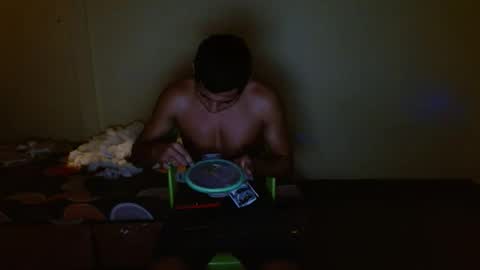 lil_condor_baby online show from November 25, 2:32 am