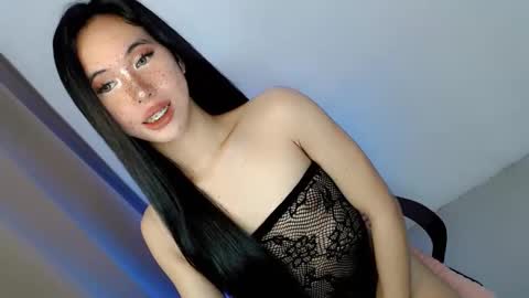 Snapshot of lil_grace1 chatting on October 15, 2:26 am grace online show from October 15, 2:26 am