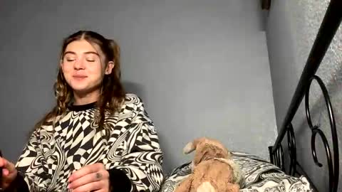lil_luca online show from October 20, 2:16 am