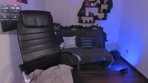  YOUR LIL STEPHANIE  online show from January 16, 11:08 am