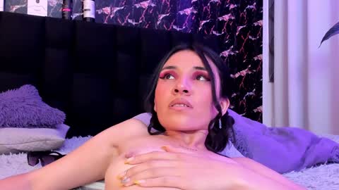 Snapshot of lila_elliot chatting on January 29, 11:46 pm Lila online show from January 29, 11:46 pm