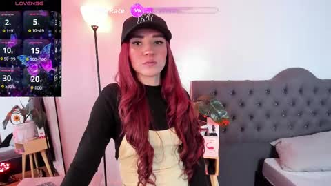 Snapshot of lila_elliot chatting on September 29, 7:46 pm Lila online show from September 29, 7:46 pm