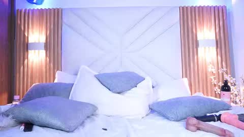 lila_min online show from January 14, 5:21 pm