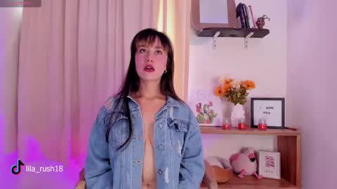Snapshot of lila_rush_ chatting on October 21, 6:33 pm Lila  online show from October 21, 6:33 pm