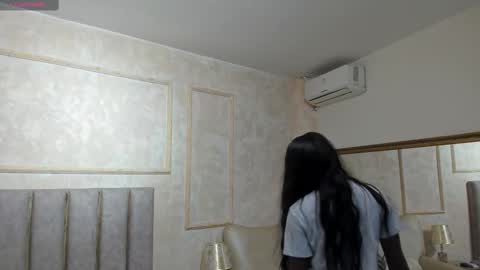 lila bailey  online show from March 1, 7:37 pm