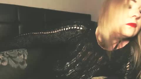 Snapshot of lilada27 chatting on January 21, 6:23 pm lila online show from January 21, 6:23 pm