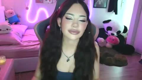 lilbina online show from March 13, 5:33 am