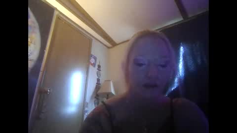 Snapshot of lilbit4u chatting on March 6, 6:59 pm lilbit4u online show from March 6, 6:59 pm
