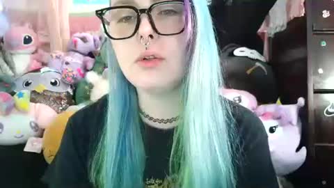 Snapshot of lilemmy1999 chatting on February 25, 8:32 pm emily ryanson online show from February 25, 8:32 pm