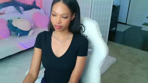 evie online show from May 28, 6:17 pm