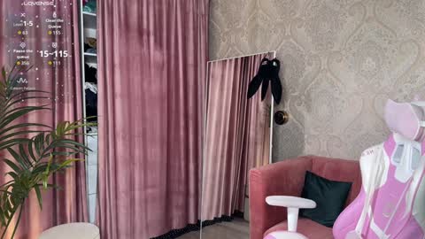 Lili online show from March 16, 9:35 am