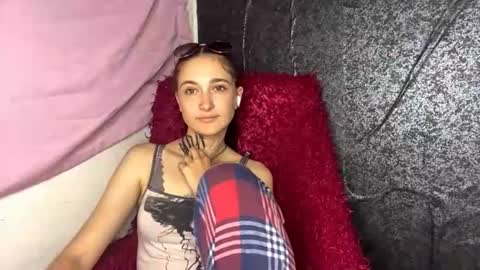 Lily online show from June 28, 3:52 pm