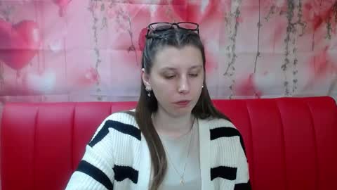 lilianashine online show from February 9, 12:53 pm